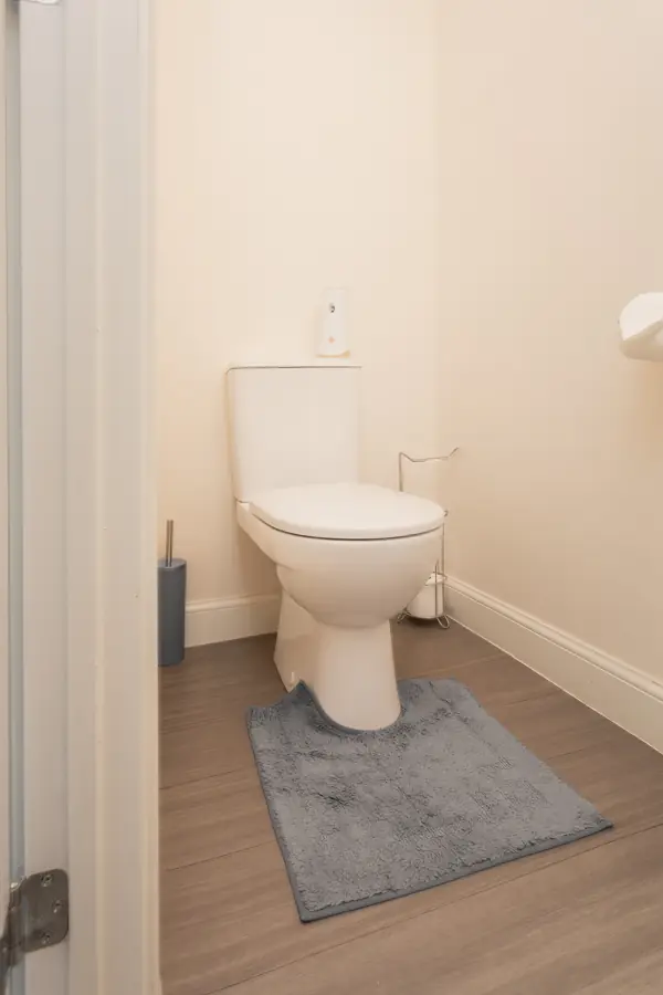 Cloakroom with basin and WC